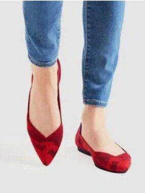 Like New Size 6.5 Rothy’s “The Point” Red Camo Flats Style 002-106 (ABBA)